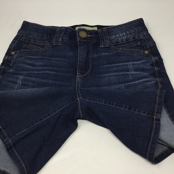 Democracy "Ab" Technology Jean Shorts - Picture 5 of 16